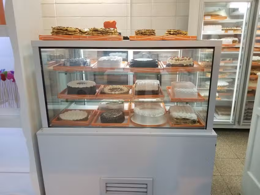 𝐴𝑛𝑑𝑟𝑒𝑎 𝐹𝑟𝑎𝑛𝑐𝑒𝑠𝑐ℎ𝑖𝑛𝑖&reg; [R&iacute;o Negro]