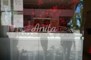 Anita Panader&iacute;a &ndash; Caf&eacute;
