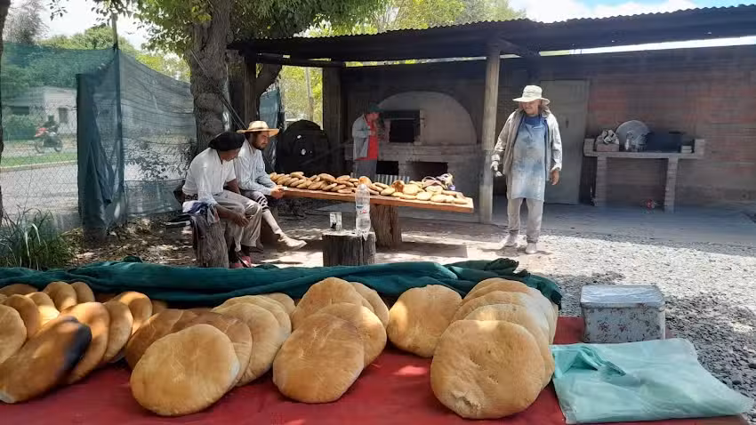 Bollos en Atocha &ndash; Salta, Argentina