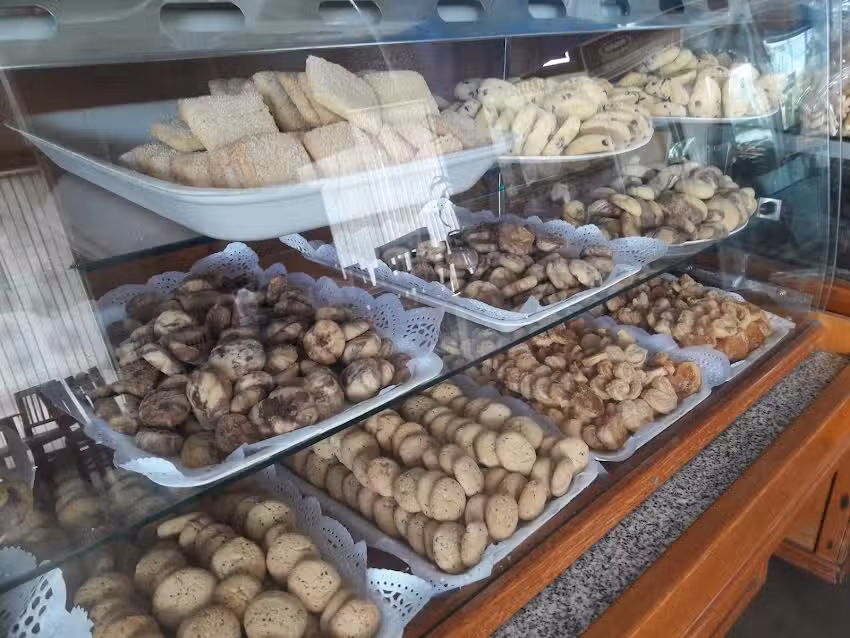 Cafe -Pasteleria Andrea Piazza