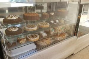 Camille Bakery & Pastry • Panadería y Pastelería