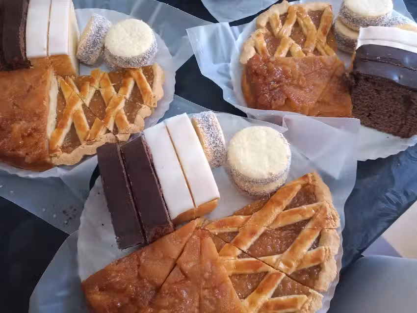 Celia Saburetti pasteler&iacute;a