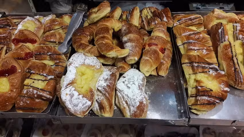 Confiteria Y Panaderia La Perla