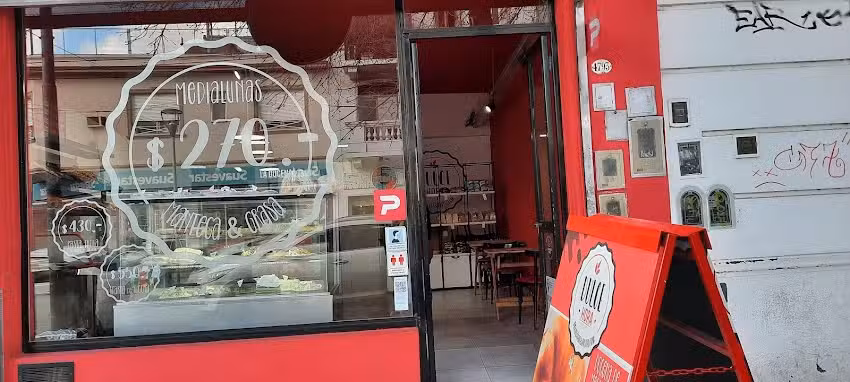 Dulce Hora Monte Castro