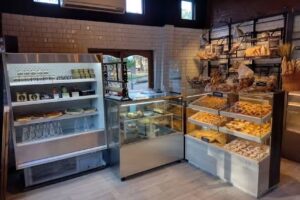 El Nido, Caf&eacute; del Pueblo