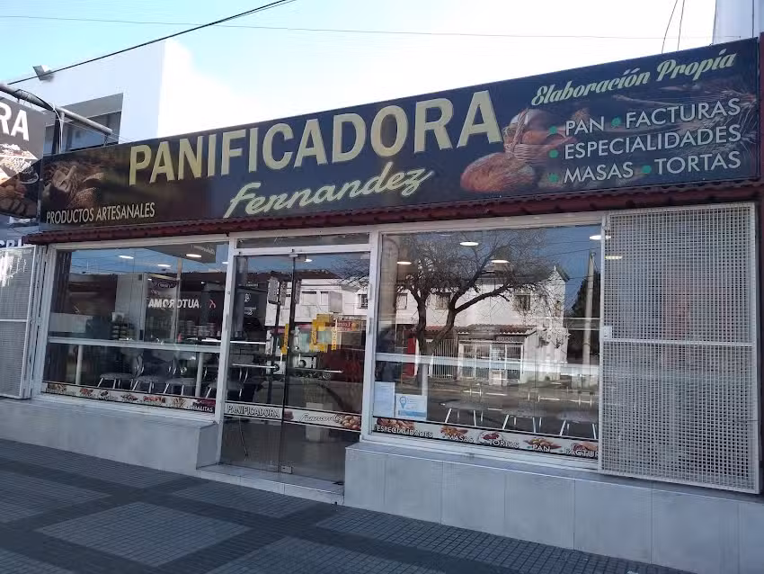 Fernandez panader&iacute;a y cafe