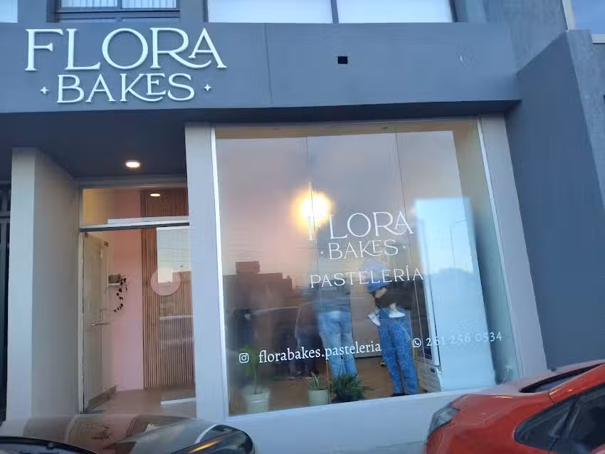 Flora Bakes Pasteler&iacute;a