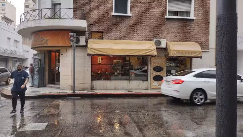 Frola Panader&iacute;a y Confiter&iacute;a