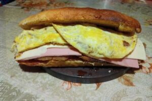 H. S Panes y Comidas Caseras