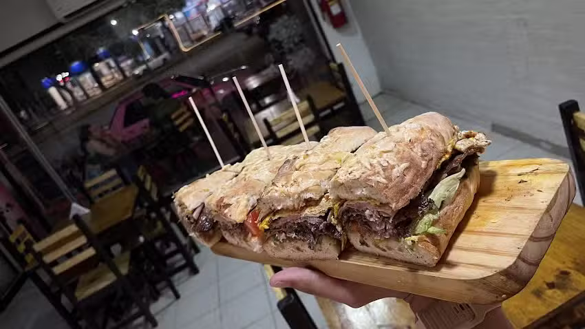 KROAP Caf&eacute; Rest&oacute; Bar