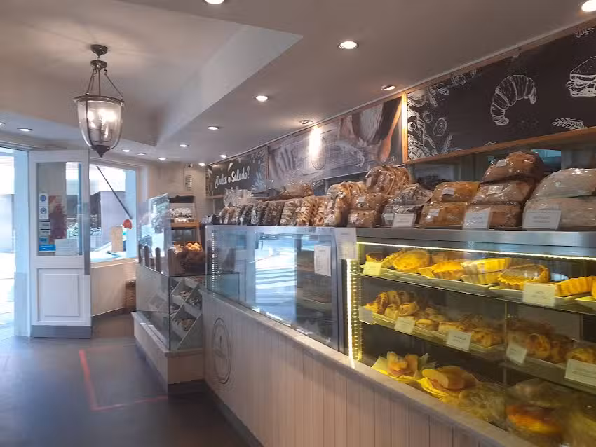 La Argentina Confiter&iacute;a y Panader&iacute;a