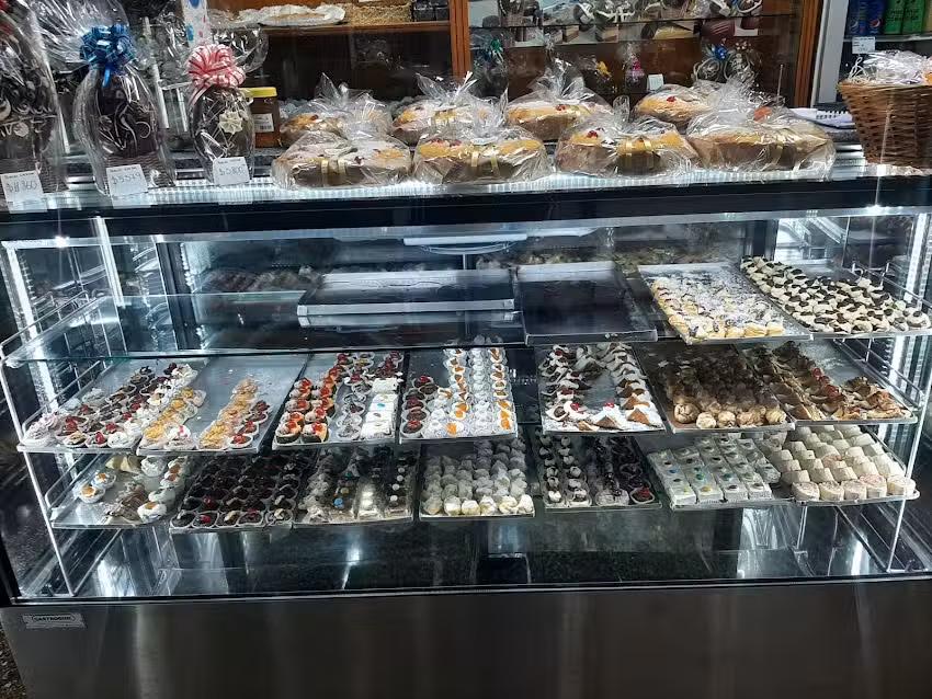 La Aurora, Panader&iacute;a & Confiter&iacute;a (Gundin Hnos.)