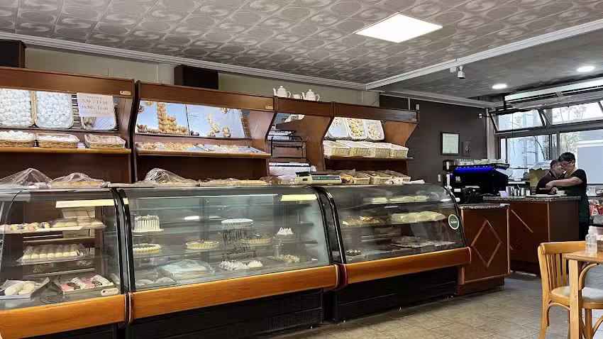 La Delfina panader&iacute;a-confiter&iacute;a