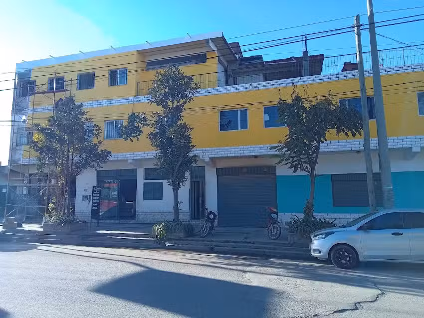 La Francisa Pasteleria & Panaderia