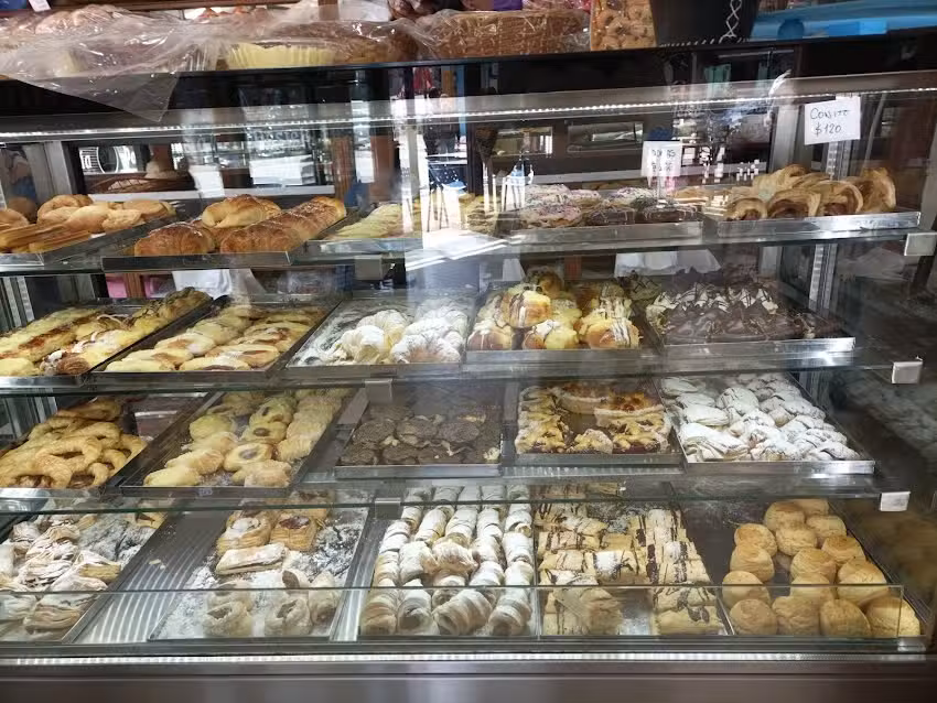 La Ideal Devoto- Panader&iacute;a, Confiter&iacute;a, Cafeter&iacute;a