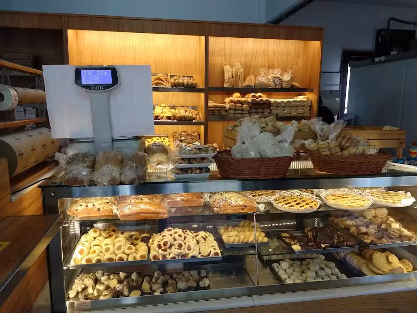 La Manzana Bakery