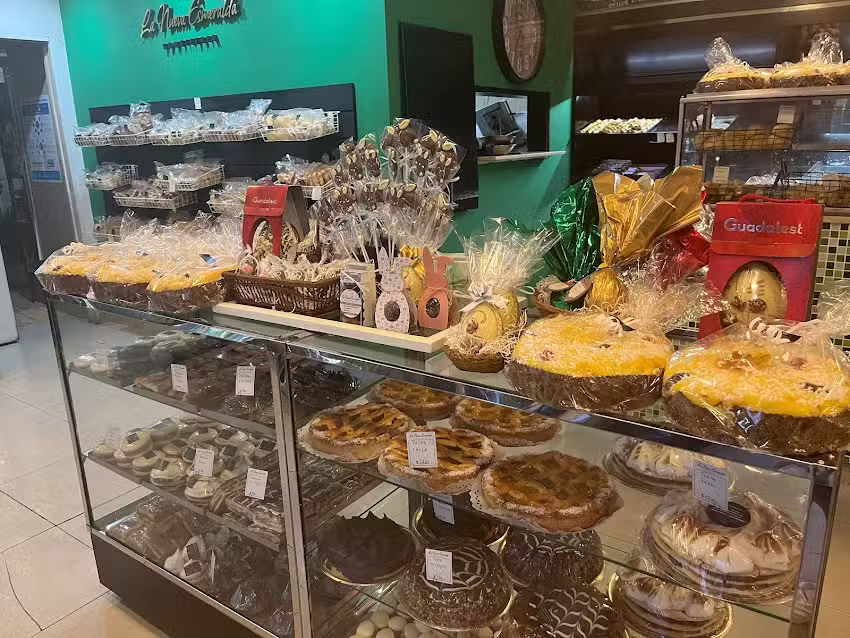 La Nueva Esmeralda-Panaderia