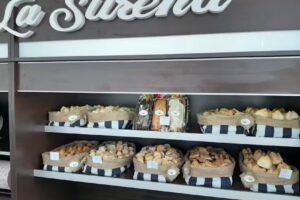 LA SURE&Ntilde;A &ndash; panaderia, confiteria y cafeter&iacute;a-