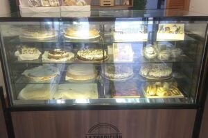 La Tradicion pasteleria y miga
