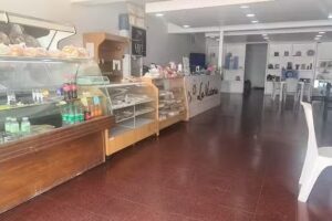 La Victoria Italia (Panaderia y Cafeteria)