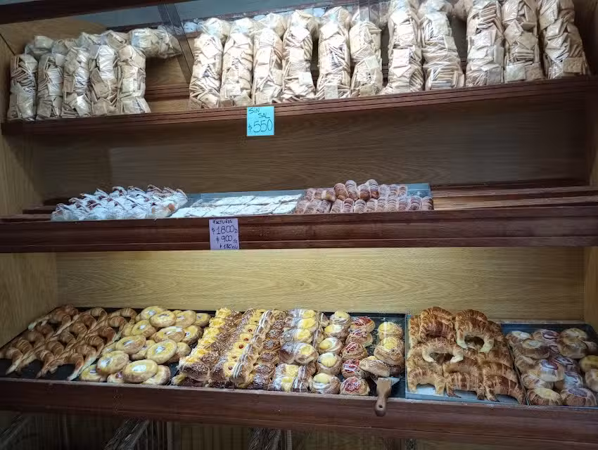 La Vienesa Panaderia Confiteria