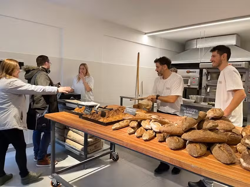 Levando, despacho de pan