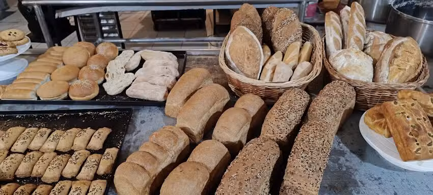 MADRE MIGA PANADERIA Y PASTELERIA