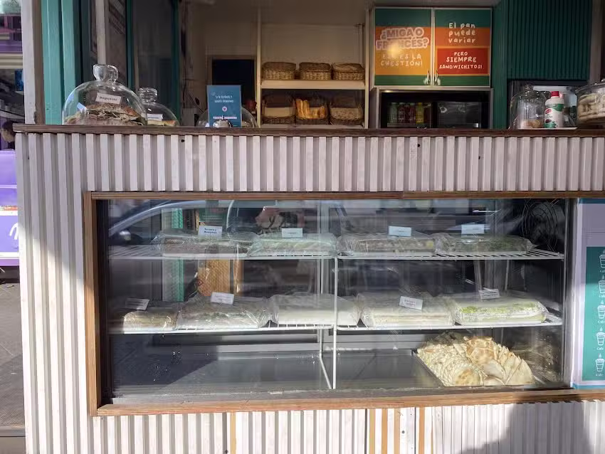 Marla Panader&iacute;a y Sandwicher&iacute;a