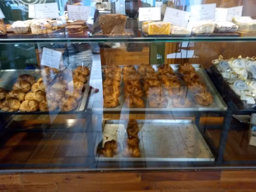 Merl&iacute;n, Tienda de Pan y Caf&eacute;