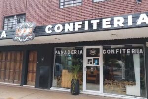 Mev Panader&iacute;a-Confiter&iacute;a Avenida 80