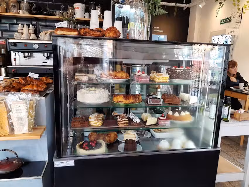 Nina. Cafeter&iacute;a & Pasteler&iacute;a.