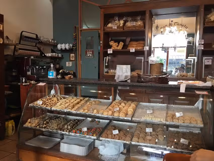 Pan & Canela