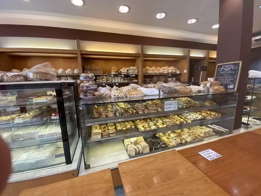 PAN & CIA &ndash; Villa Luro