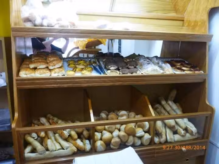 Panader&iacute;a & Cafeter&iacute;a Don Mi&ntilde;on