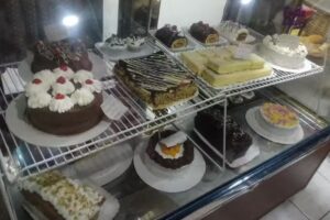 Panadería Como Pan Caliente