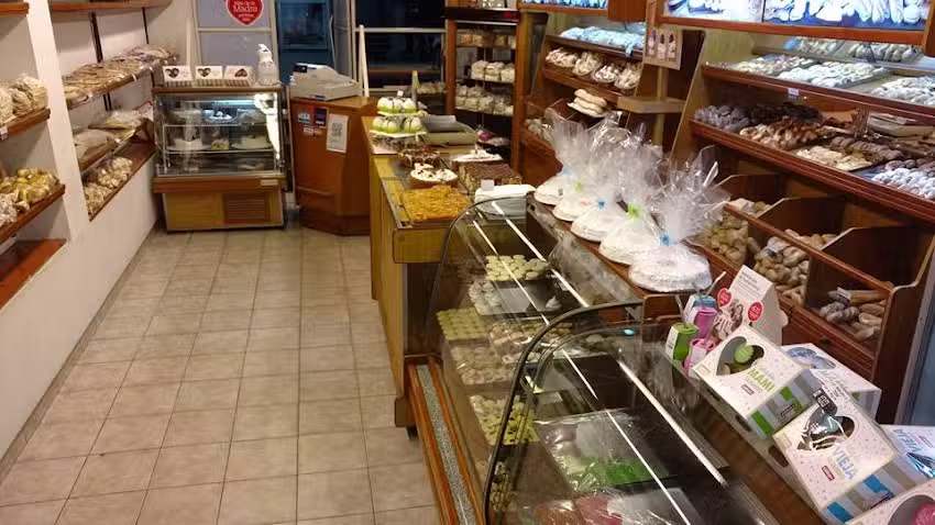 panader&iacute;a confiter&iacute;a A GUSTO