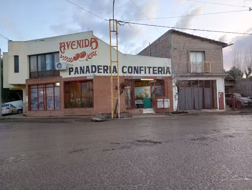 Panaderia Confiteria Avenida