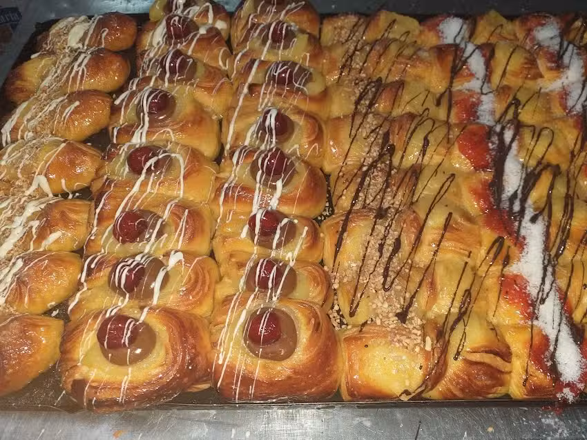 PANADERIA & CONFITERIA Sucesso