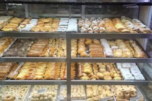 Panaderia Dos Reinas