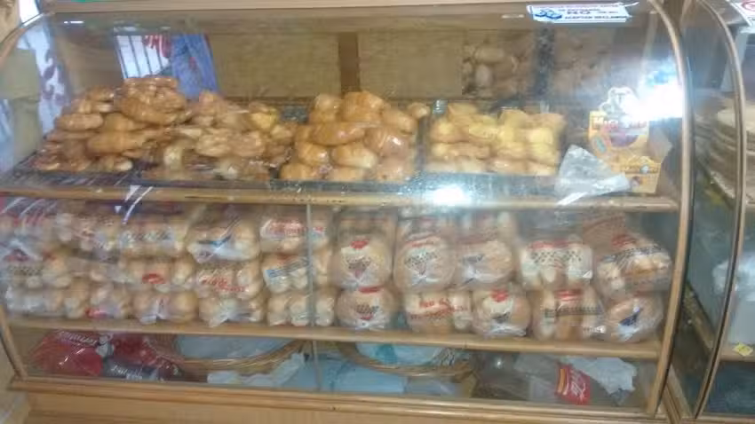 Panaderia Esquiu 76