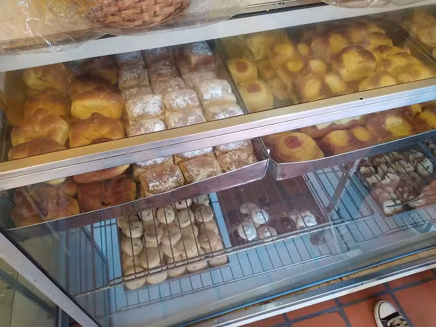 Panaderia La Especial Confiteria