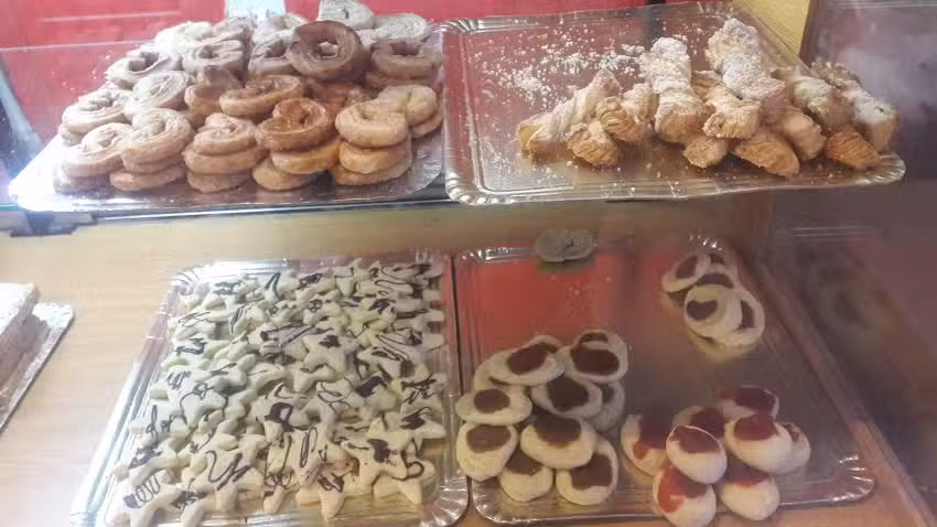 Panaderia La Familia