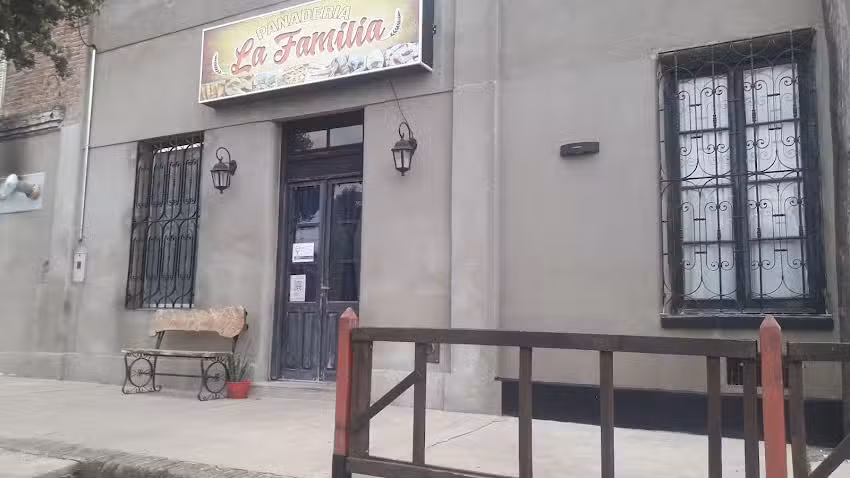 Panaderia &ldquo;La Familia&rdquo;