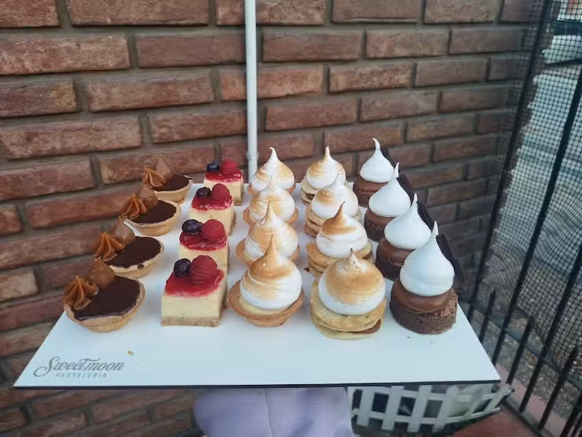 Panaderia Man&aacute; y Sweet Moon Pasteler&iacute;a