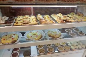 Panaderia merlo san luis PASTELERIA ZARATE