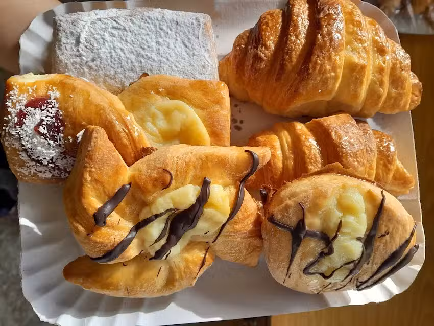 Panader&iacute;a & Reposter&iacute;a Yesi