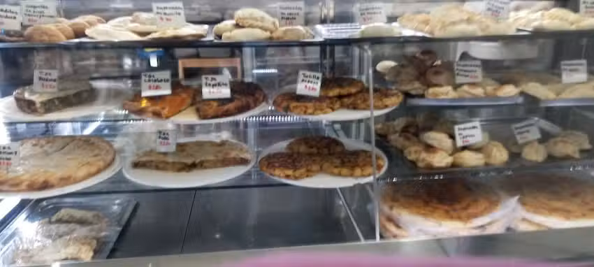 Panader&iacute;a Rotiser&iacute;a T&iacute;a Luisa