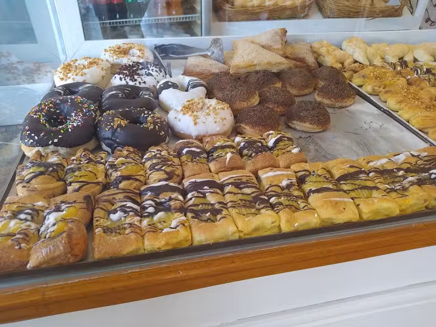 Panader&iacute;a y cafeter&iacute;a &ldquo;El Rusito&rdquo;