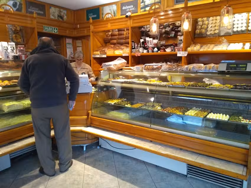 Panader&iacute;a y Confiter&iacute;a Alemana