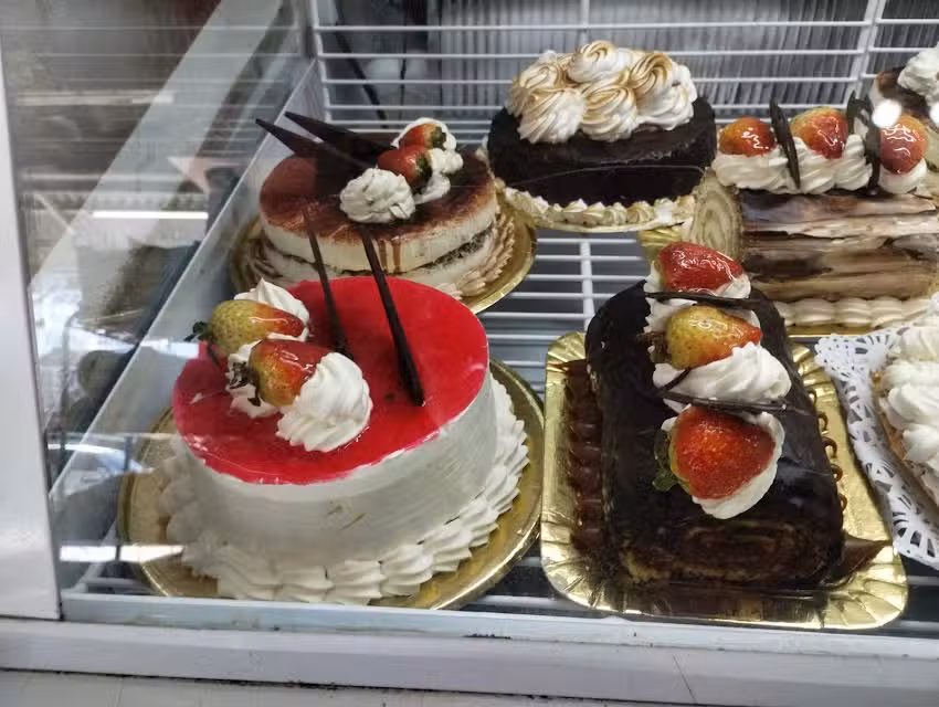 Panaderia Y Confiteria Aranjuez